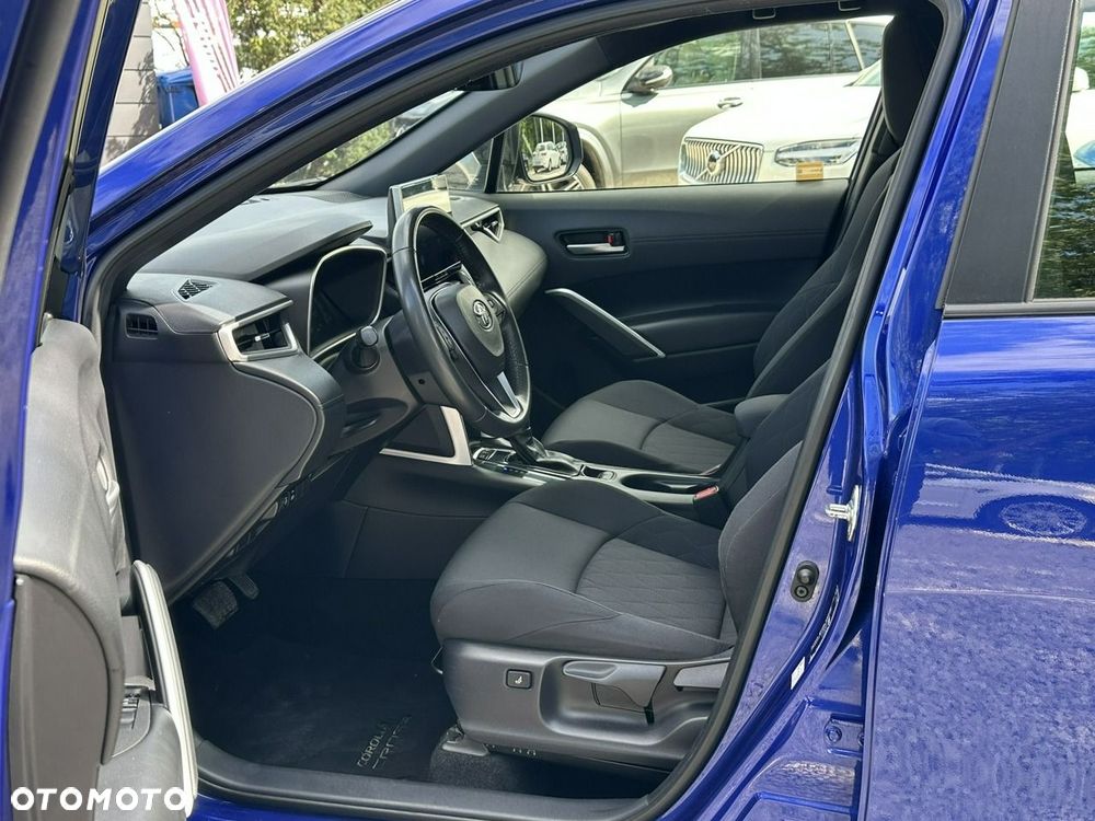 Toyota Corolla Cross - 12