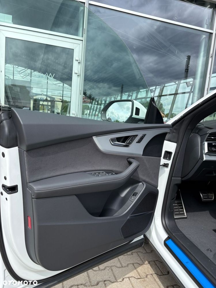 Audi Q8 - 12