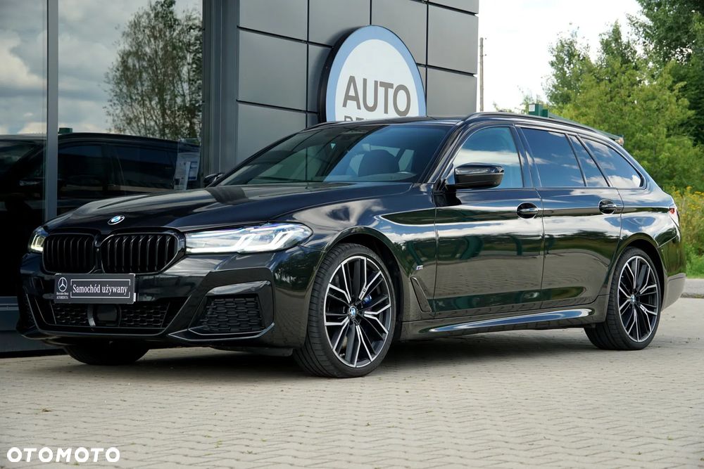 BMW Seria 5 540d xDrive Touring M Sport Edition - 3