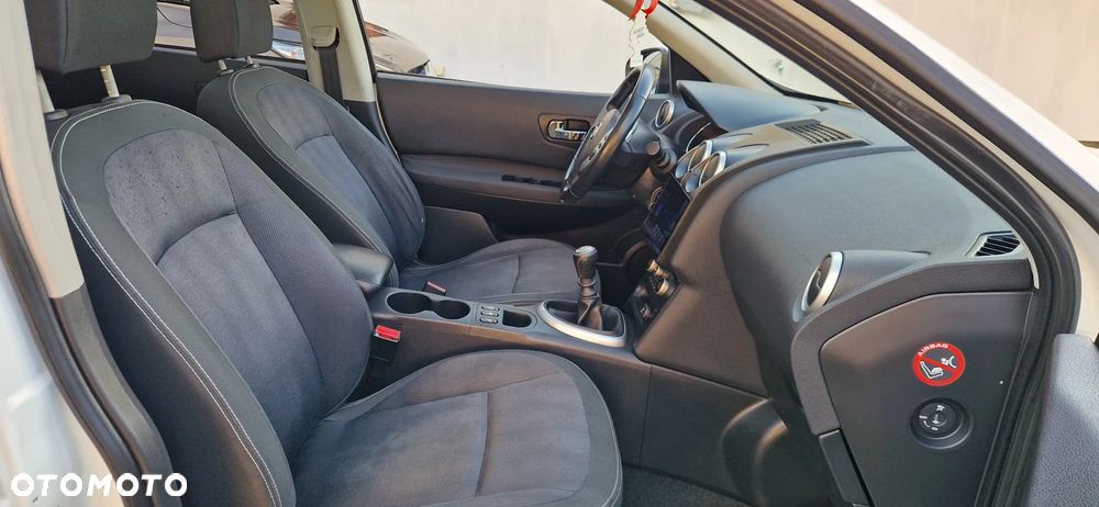 Nissan Qashqai+2 2.0 dCi Tekna - 24