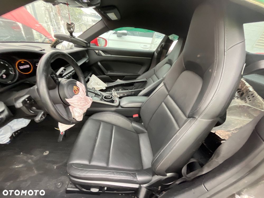 Porsche 911 Carrera PDK - 5