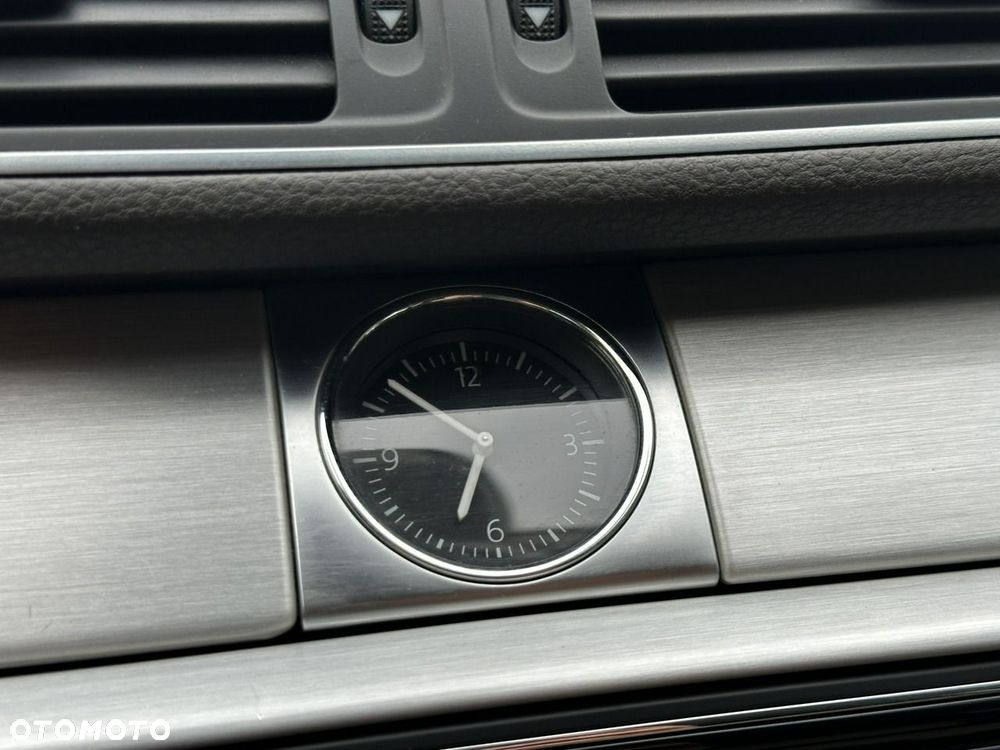 Volkswagen Passat - 24