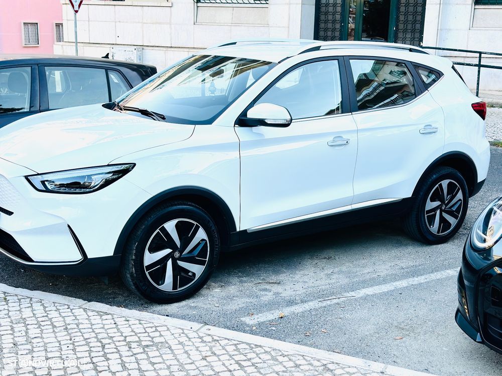 MG ZS - 4