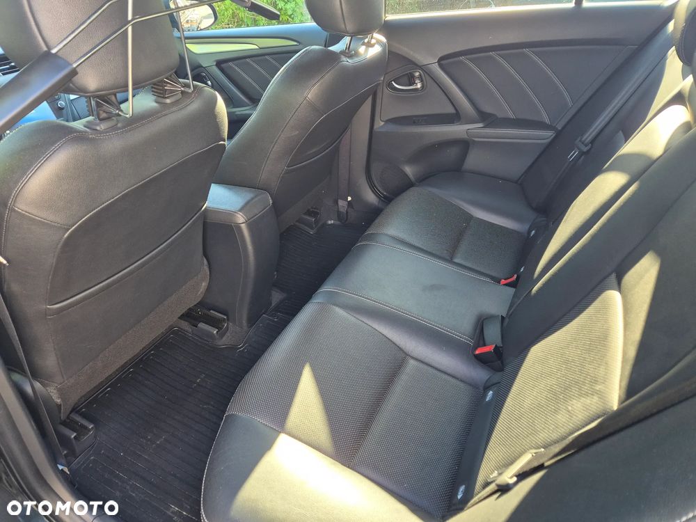 Toyota Avensis 2.0 Premium MS - 9