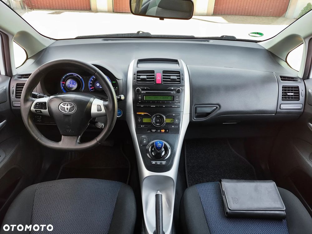 Toyota Auris 1.8 HSD Sol - 6