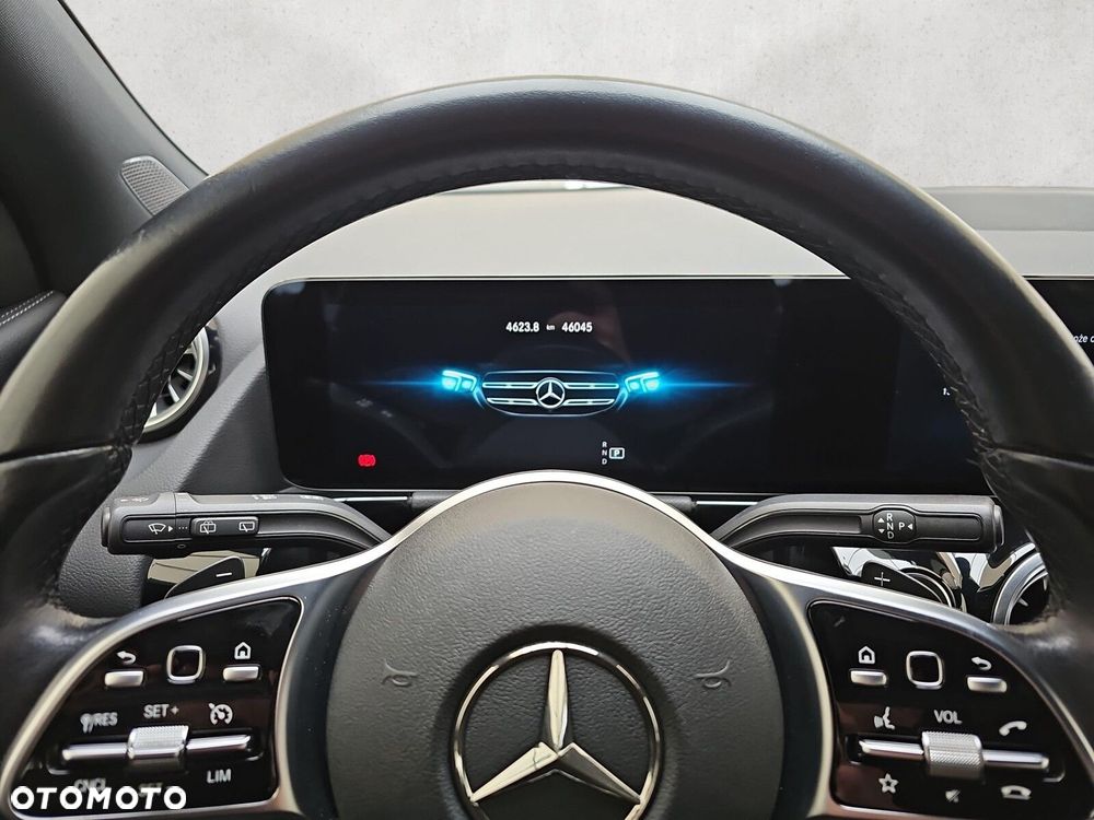 Mercedes-Benz GLA - 15