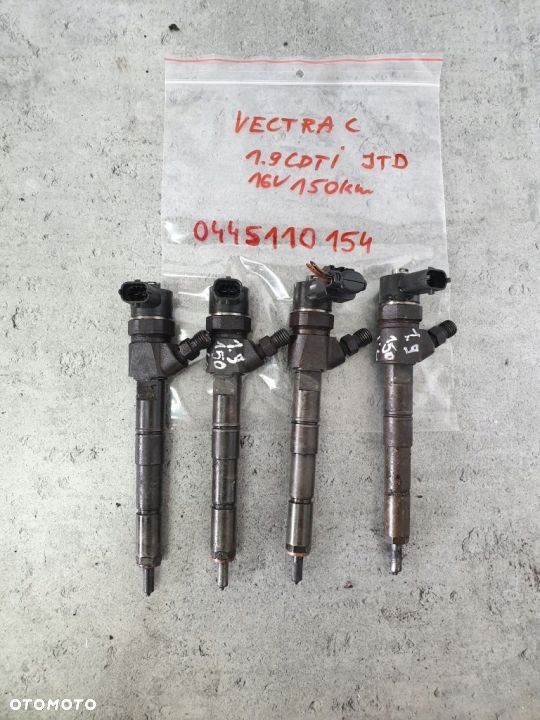 KOMPLET WTRYSKIWACZY VECTRA C 1,9CDTI 0445110154 - 2