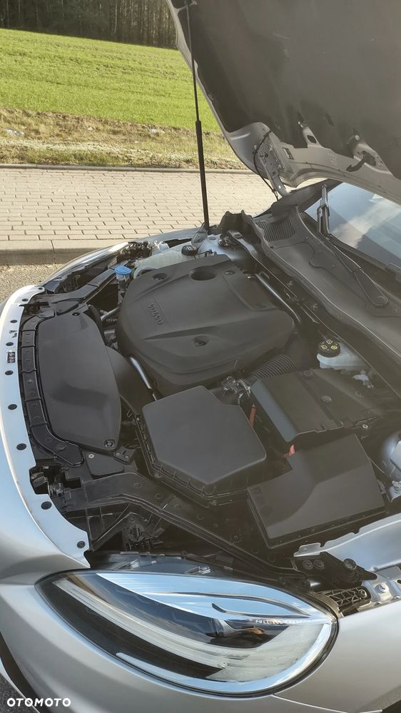 Volvo V40 D2 Drive-E R-Design Momentum - 13