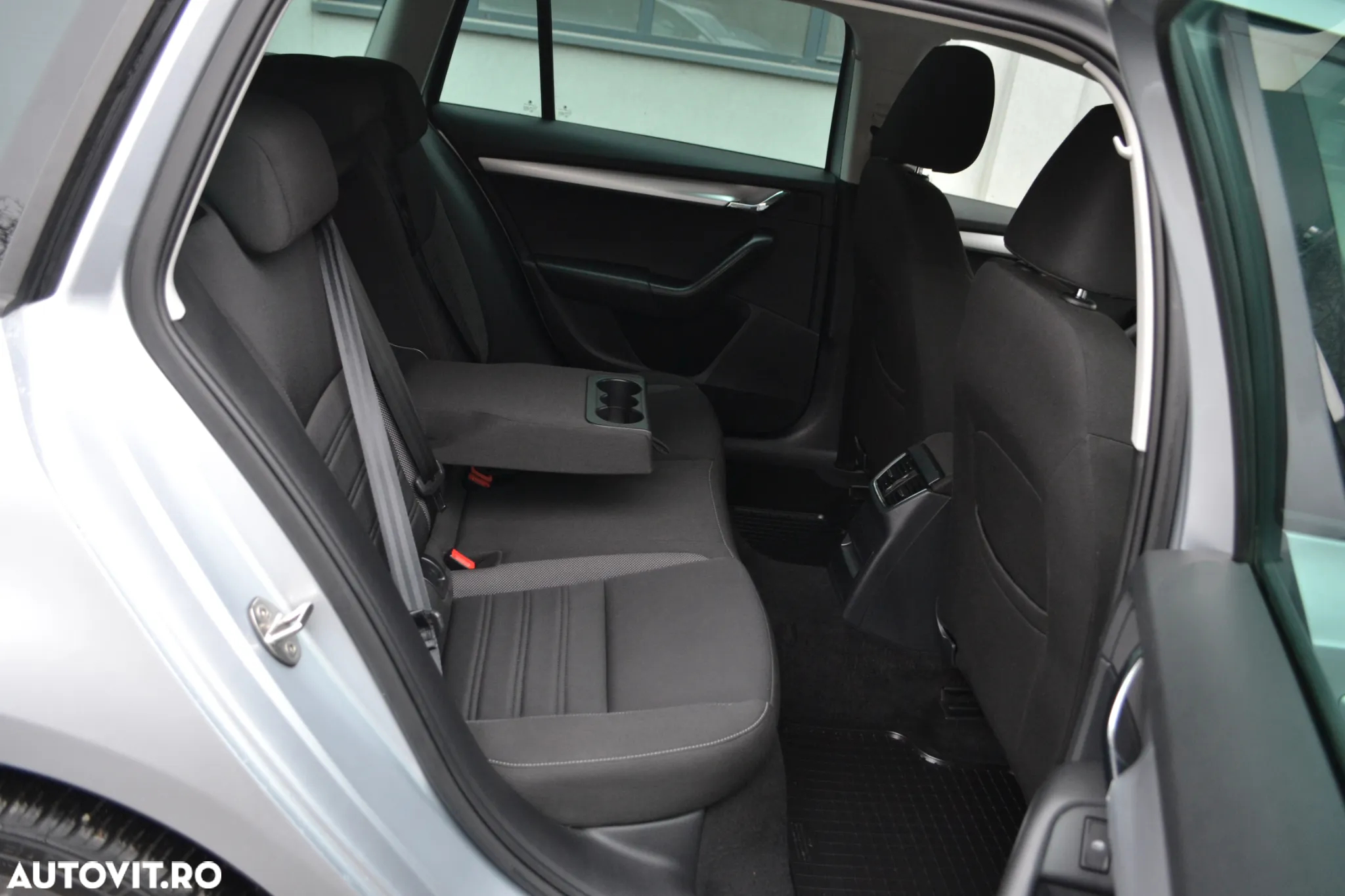 Skoda Octavia 1.6 TDI Premium Edition - 8