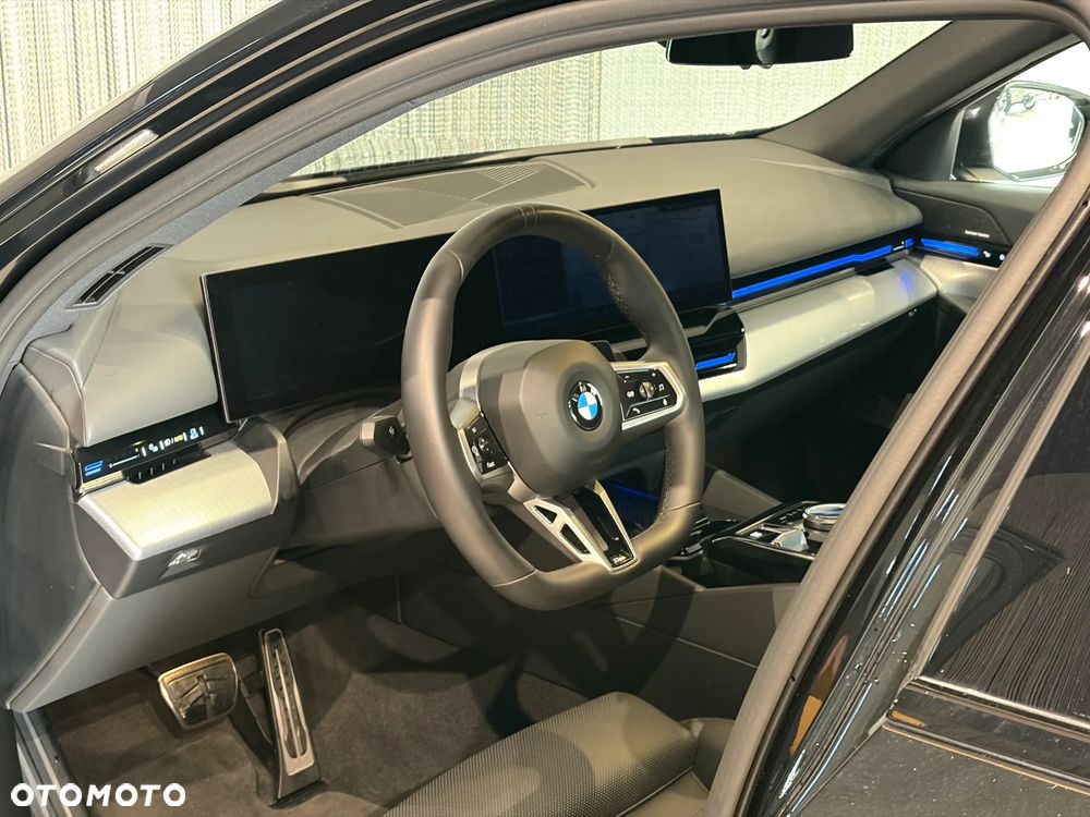 BMW Seria 5 520i mHEV M Sport - 16