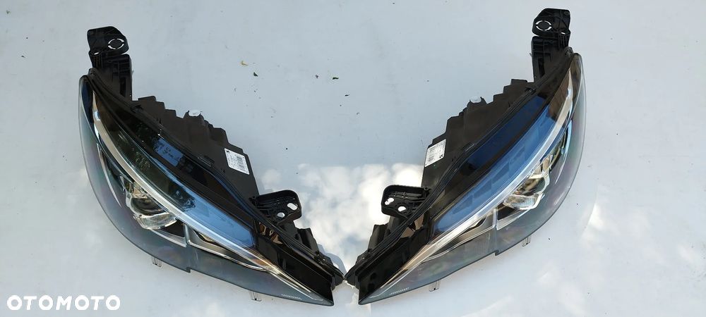 Peugeot 308 II T9 Lift 2017- Zwykła H7 Led  Lewa Prawa Nowa Oryginał 9816990580 9816990680