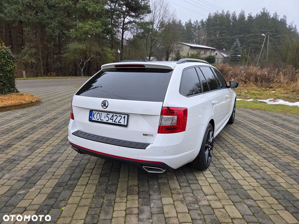 Skoda Octavia 2.0 TDI DSG RS - 11