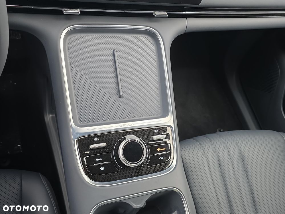 Geely Starray EM-i 1.5 PHEV Pro - 18