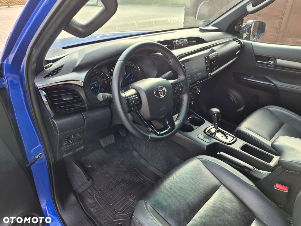 Toyota Hilux 2.8 D-4D Double Cab Invincible Sport 4x4 - 7
