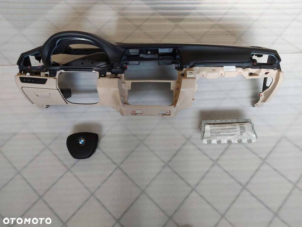 DESKA ROZDZIELCZA BMW F10 F11 KONSOLA AIRBAG - 1