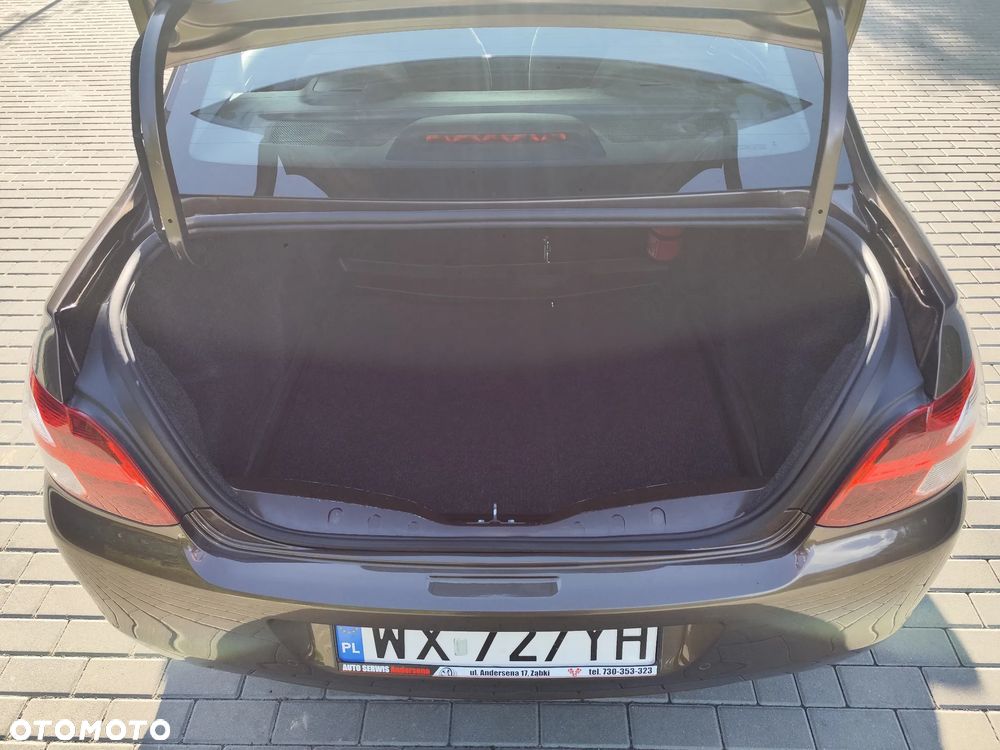 Peugeot 301 1.6 VTi Allure - 12
