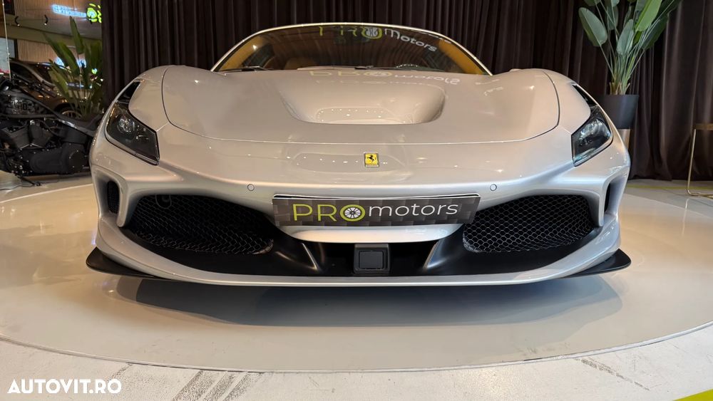 Ferrari F8 - 17