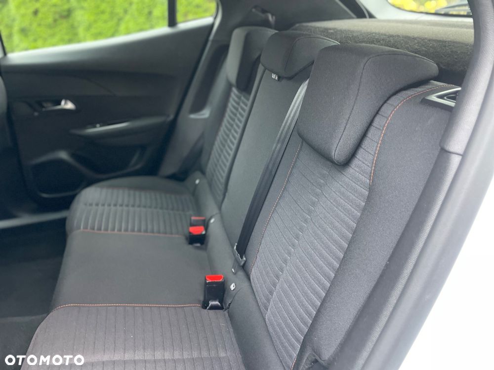 Peugeot 2008 PureTech 100 Allure - 30