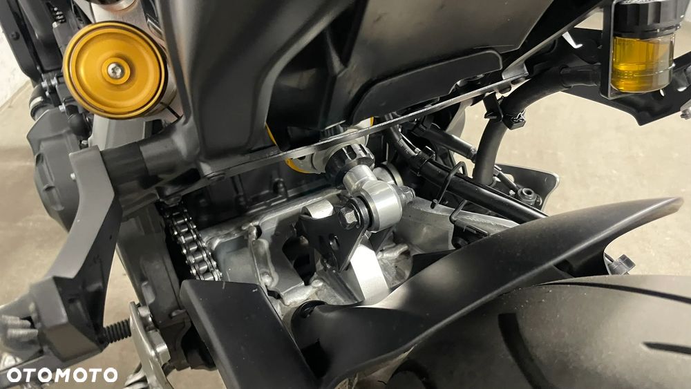 Yamaha MT - 8