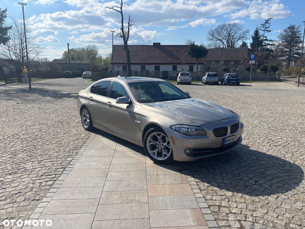 BMW Seria 5 528i - 1