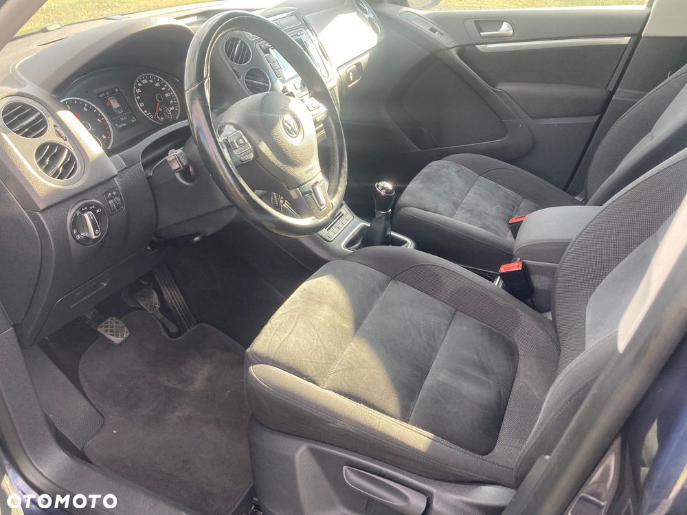 Volkswagen Tiguan 2.0 TDI DPF BlueMotion Technology Exclusive - 9