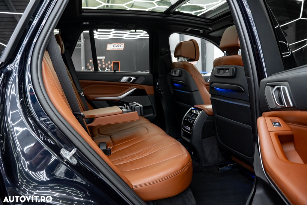 BMW X5 M M50d - 16