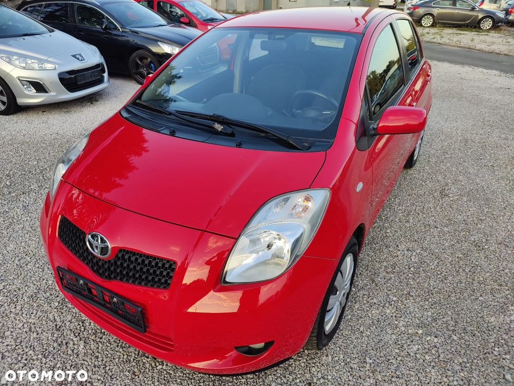 Toyota Yaris - 16