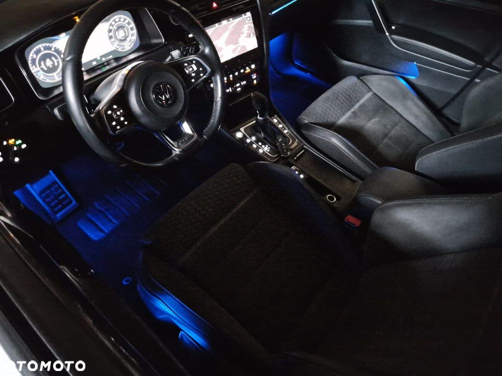 Volkswagen Golf - 29
