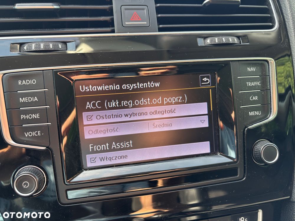 Volkswagen Golf 2.0 BlueTDI Highline - 26