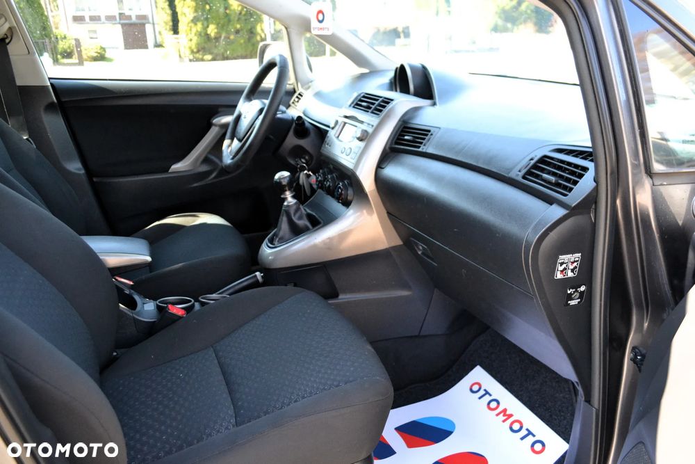 Toyota Verso 2.0 D-4D - 9