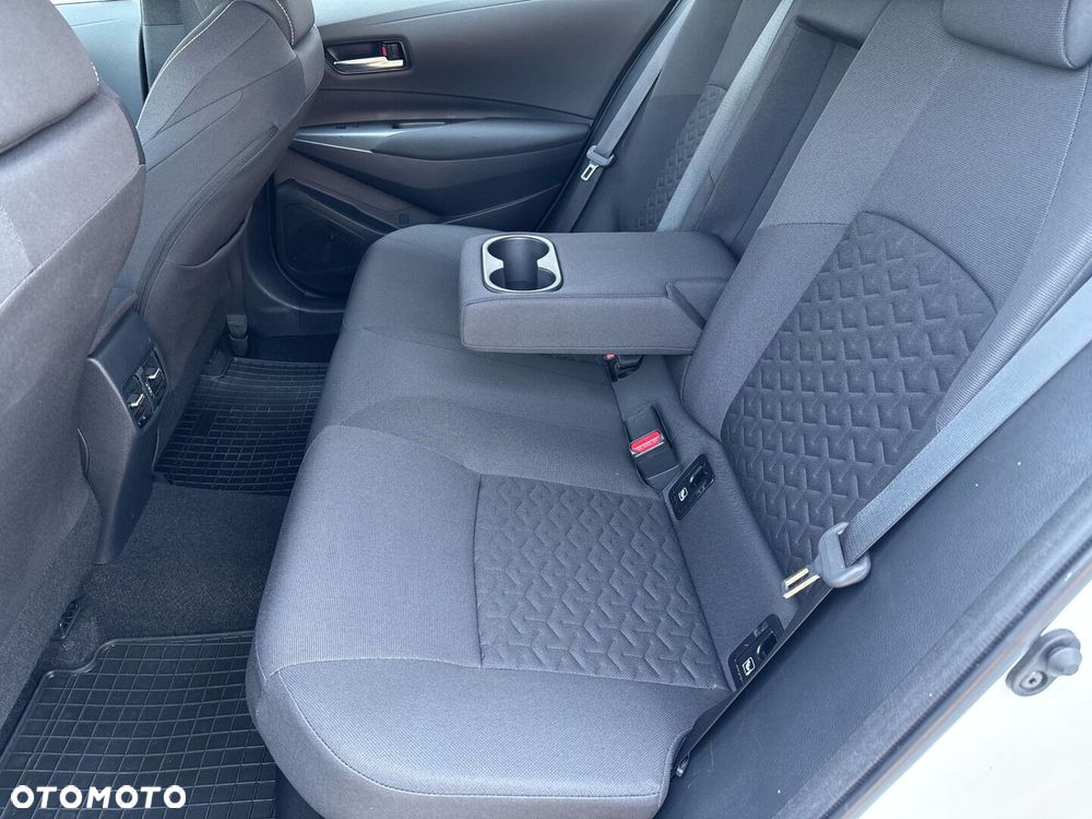 Toyota Corolla - 10