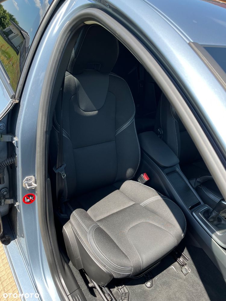 Volvo V40 D2 Kinetic - 15