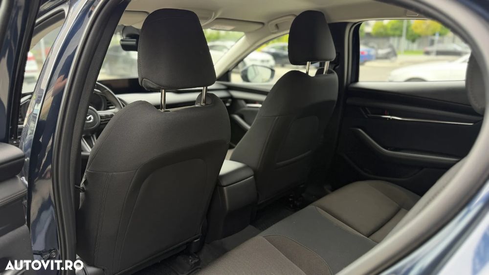 Mazda 3 e-Skyactiv G140 AT MHEV Center-Line - 13