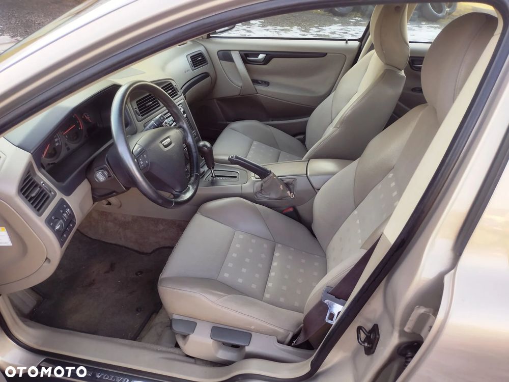 Volvo S60 2.4 Kinetic - 35