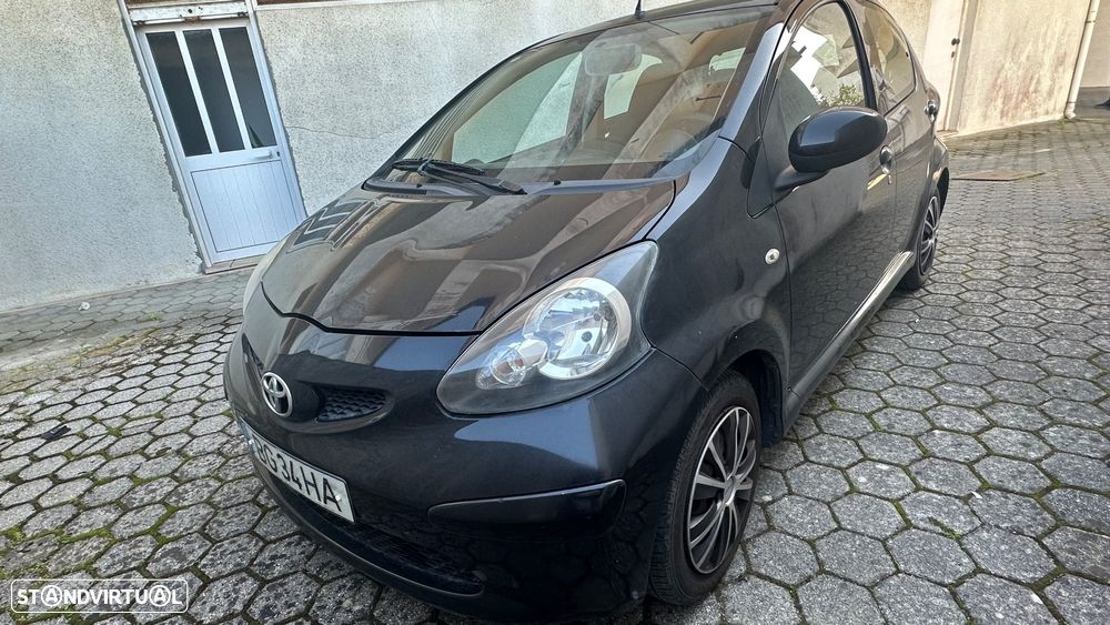 Toyota Aygo City - 2