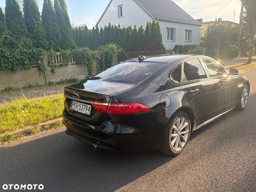 Jaguar XF 3.0 TDV6 R-Sport - 5