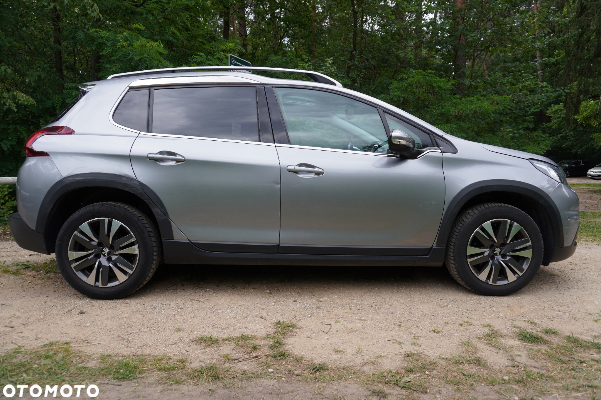Peugeot 2008 1.2 Pure Tech Allure S&S EAT6 - 14