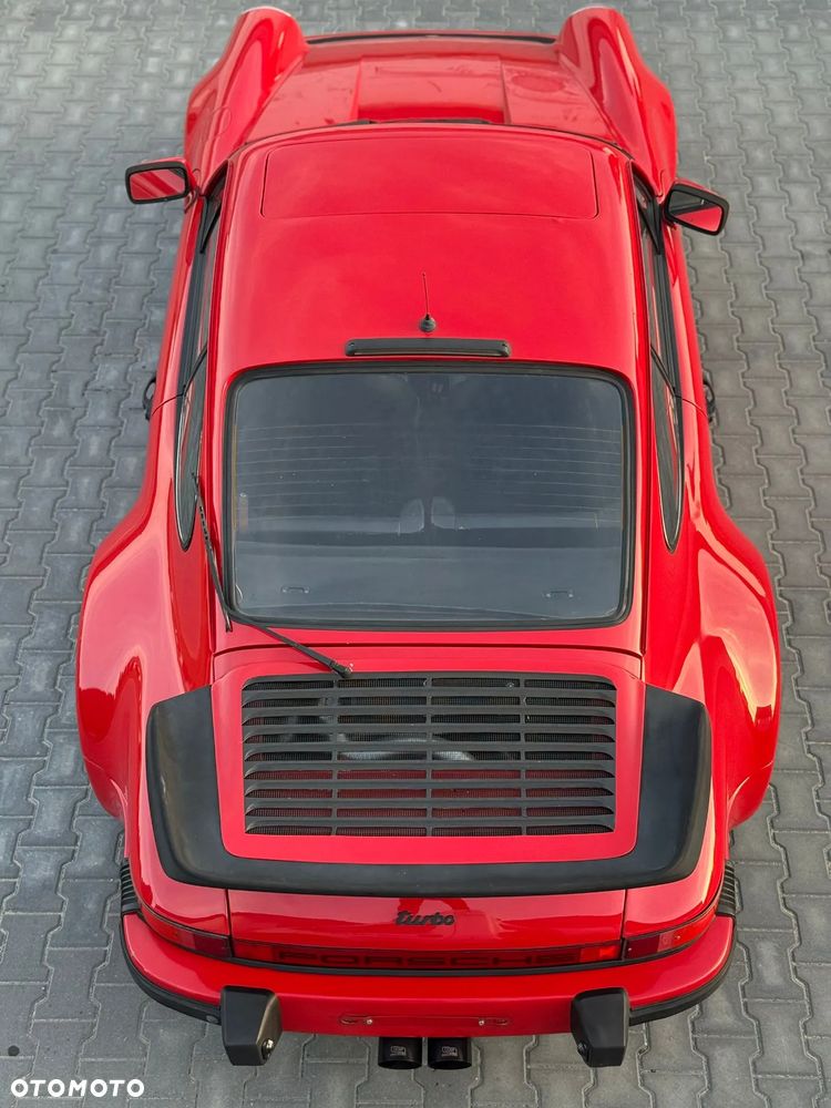 Porsche 911 - 25