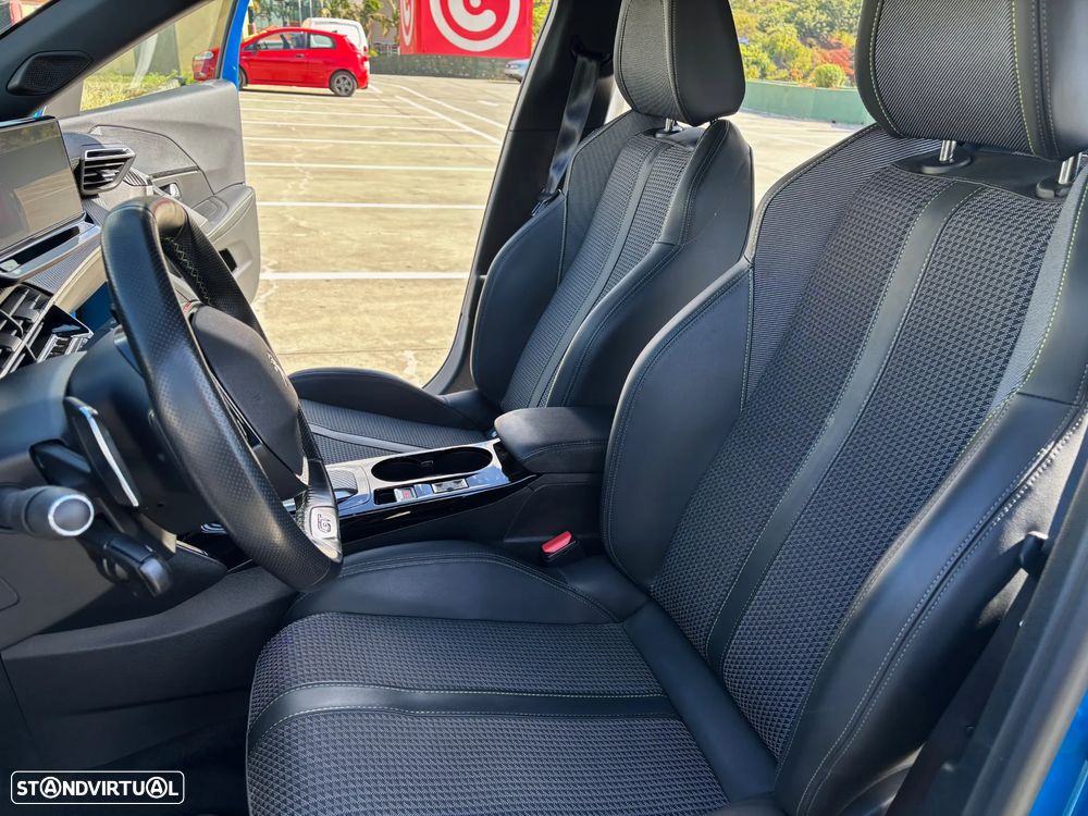 Peugeot 2008 1.2 PureTech GT EAT8 - 10