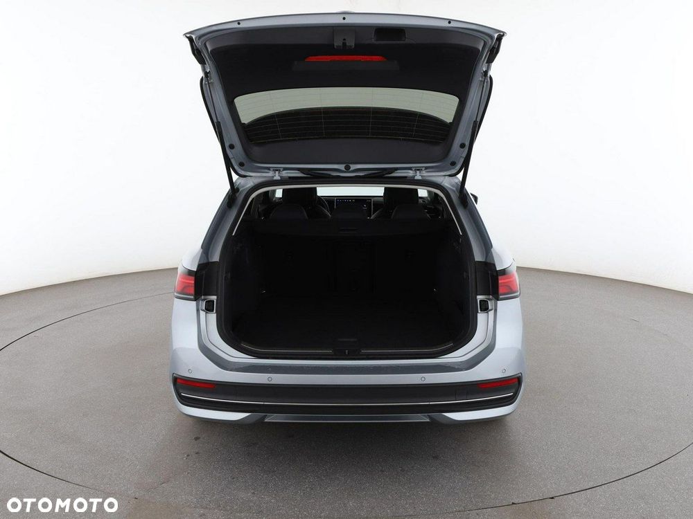 Volkswagen Passat Variant 1.5 e-TSI OPF DSG Business - 20