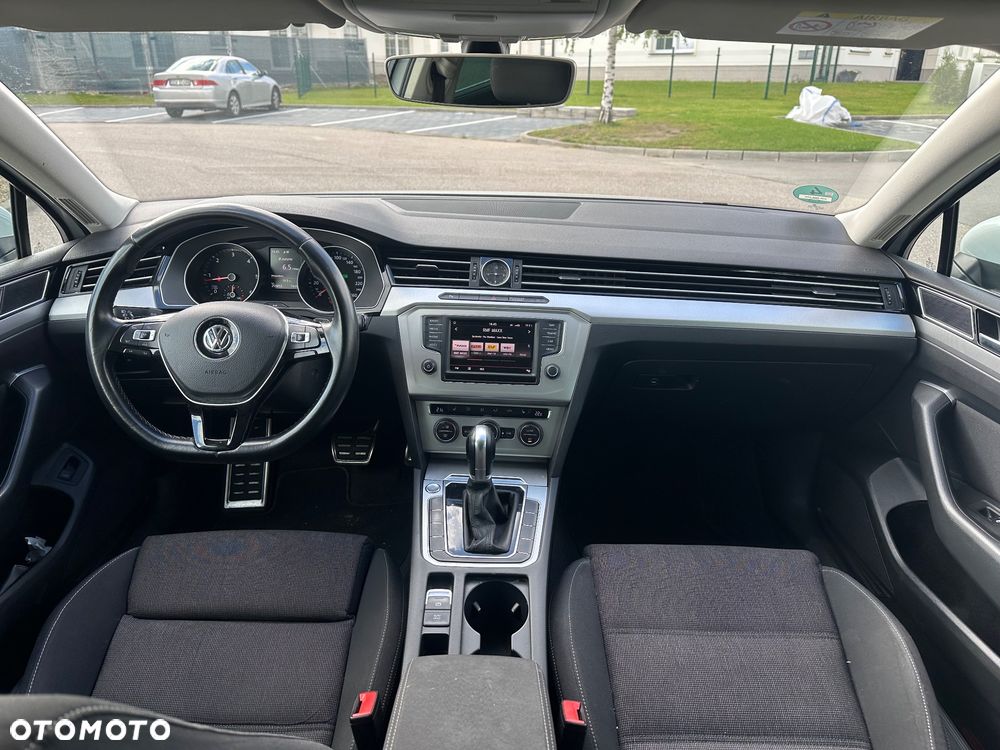 Volkswagen Passat 2.0 TDI (BlueMotion Technology) DSG Comfortline - 9