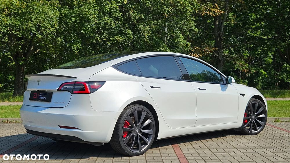 Tesla Model 3 - 9