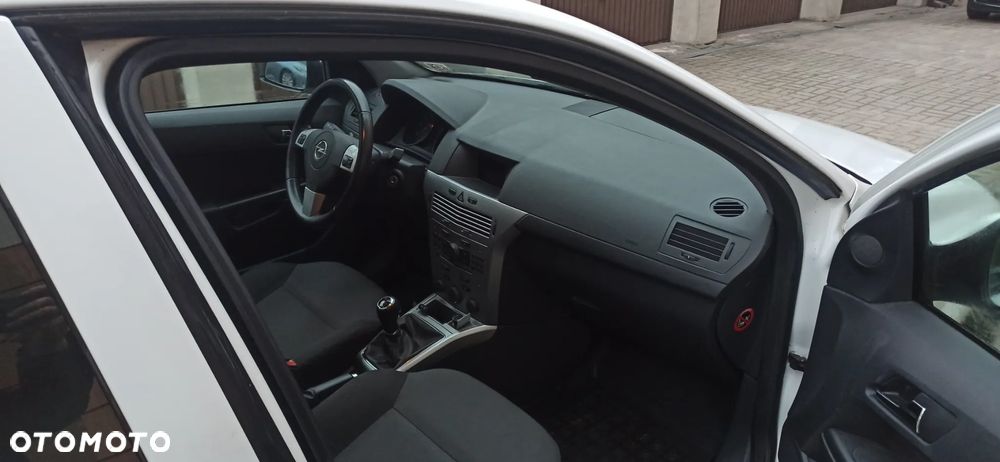 Opel Astra 1.7 CDTI - 18