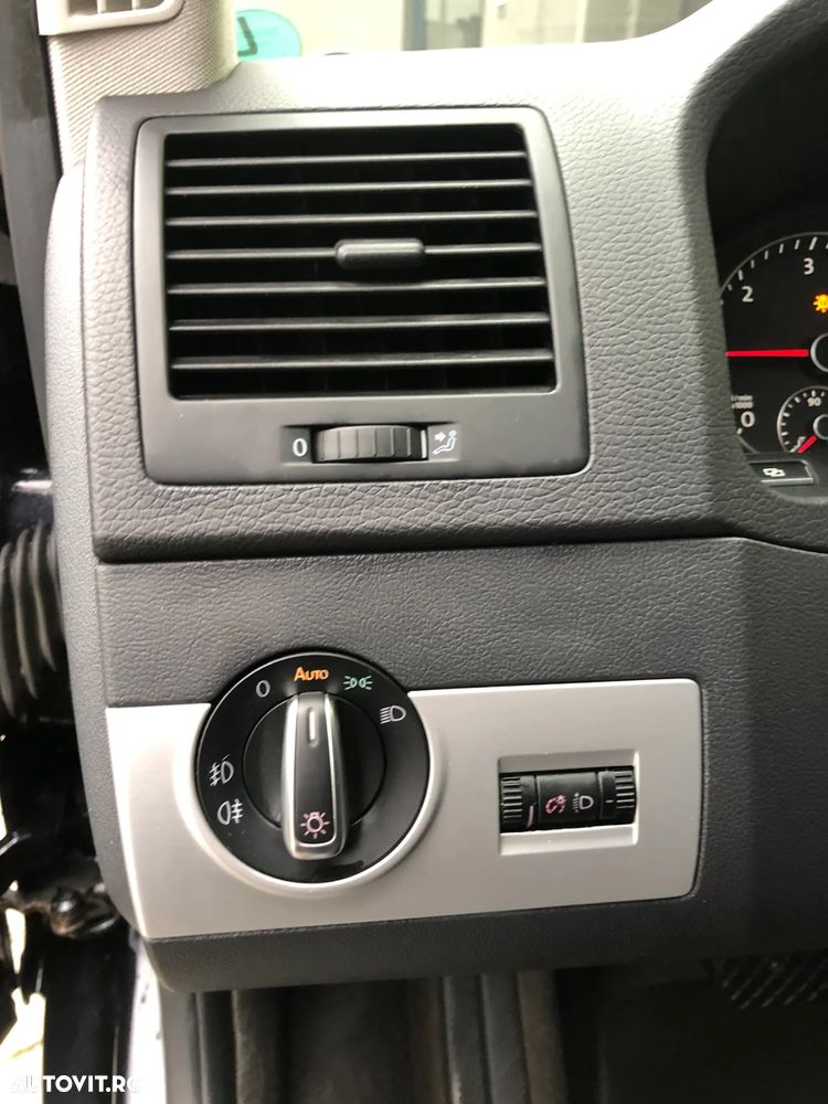 Volkswagen Multivan - 14