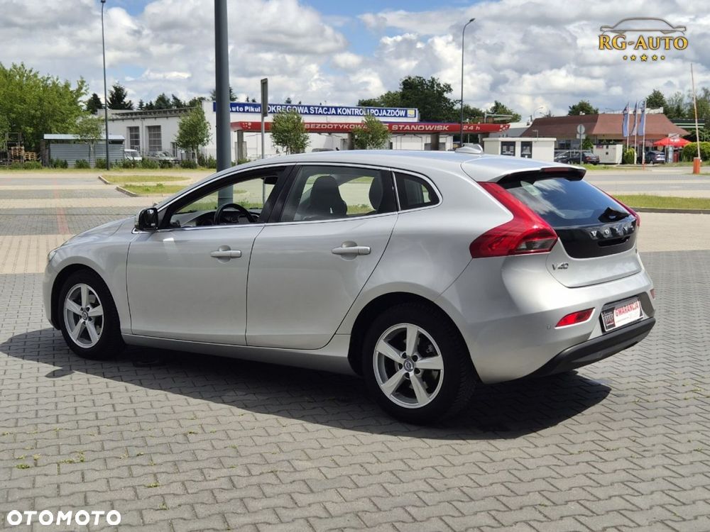Volvo V40 - 10