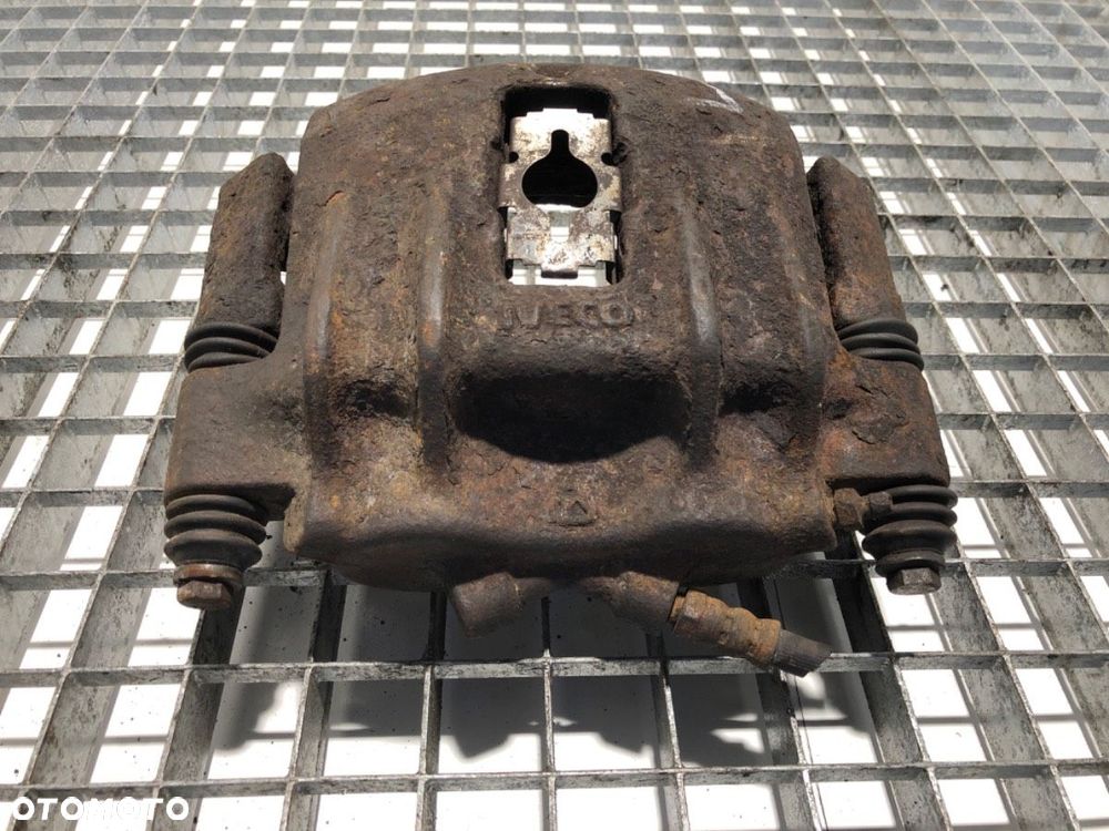 ZACISK LEWY PRZÓD  IVECO DAILY I Platforma / podwozie 1978 - 1999 35-10 (10310311, 10311111, - 2