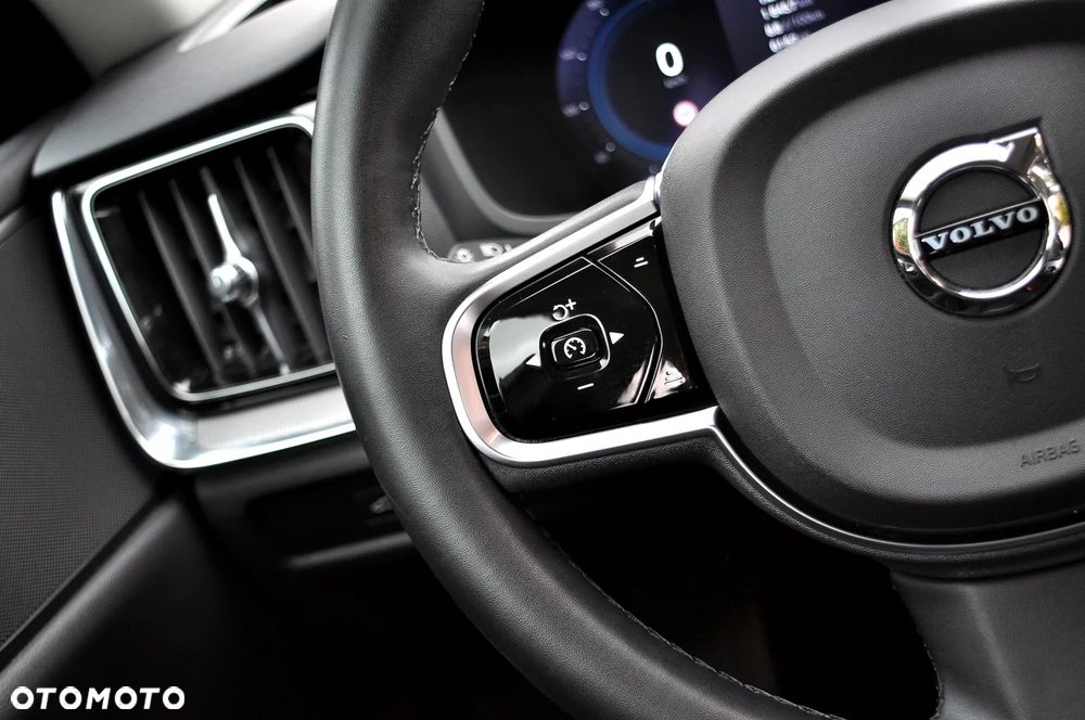 Volvo V60 Cross Country B4 D AWD Plus - 26