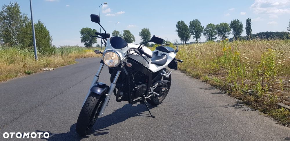 Hyosung GT Comet - 1