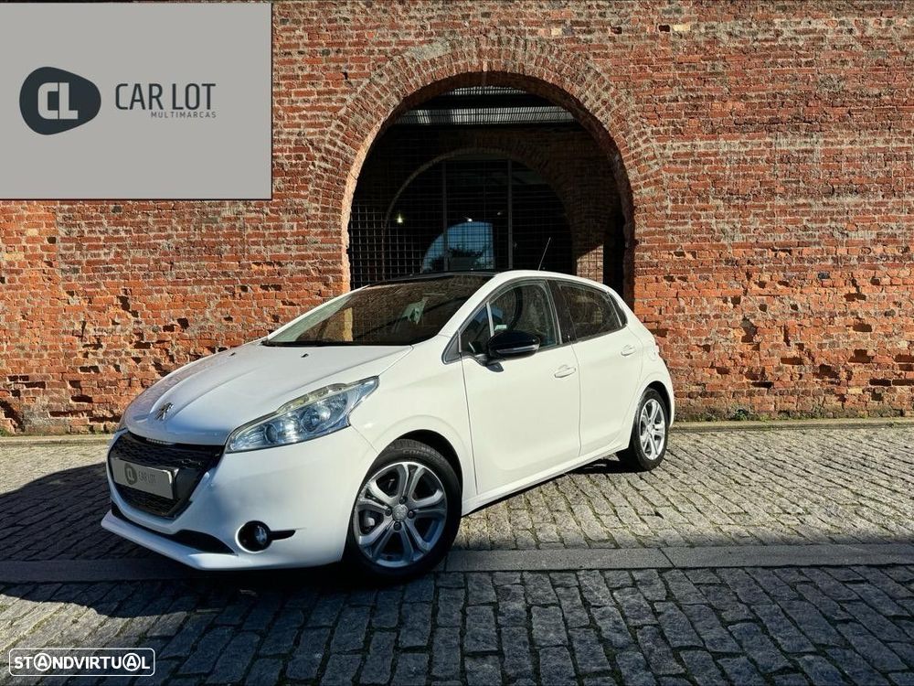 Peugeot 208 1.2 PureTech Allure - 1