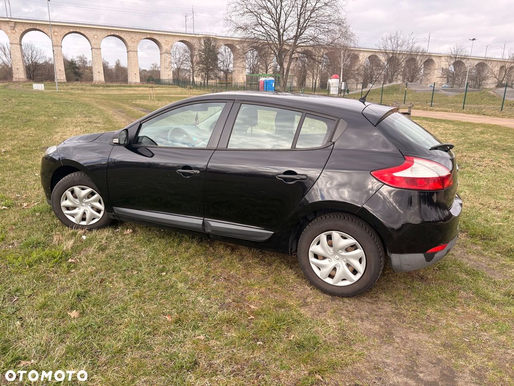 Renault Megane 1.5 dCi Color Edition - 1